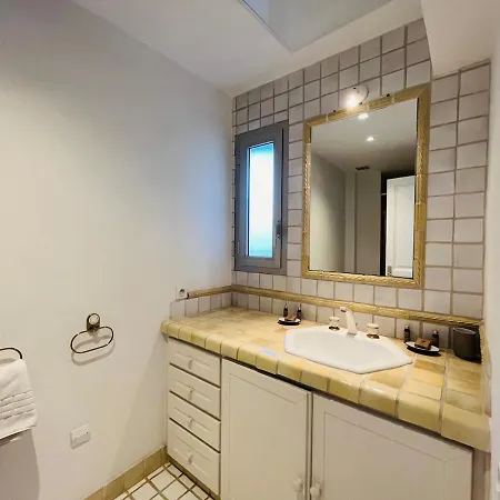 Beautiful 5 Bedroom Villa With Direct Sea View * Antibes